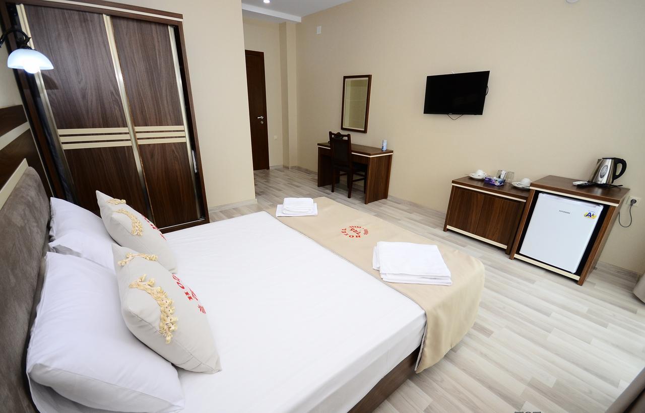Hotel 725 B Батумі Екстер'єр фото
