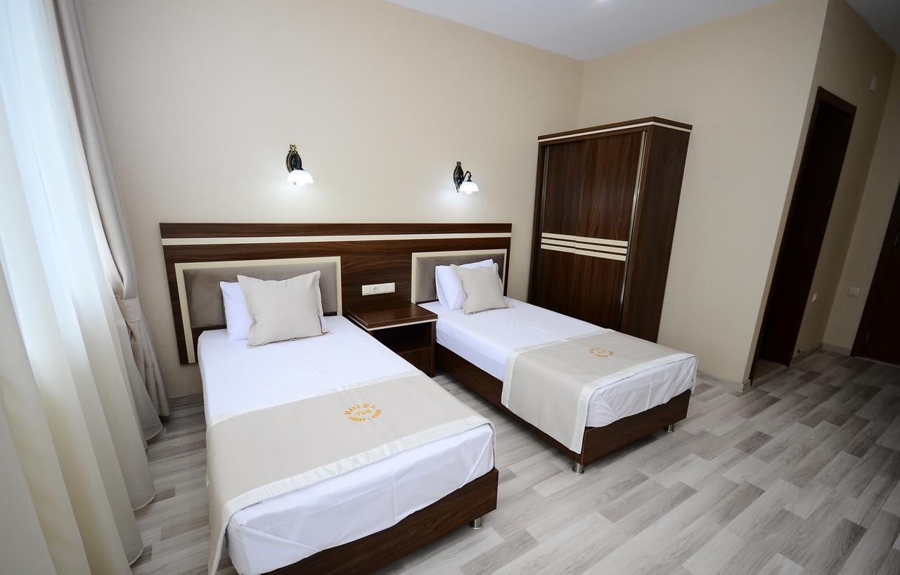 Hotel 725 B Батумі Екстер'єр фото