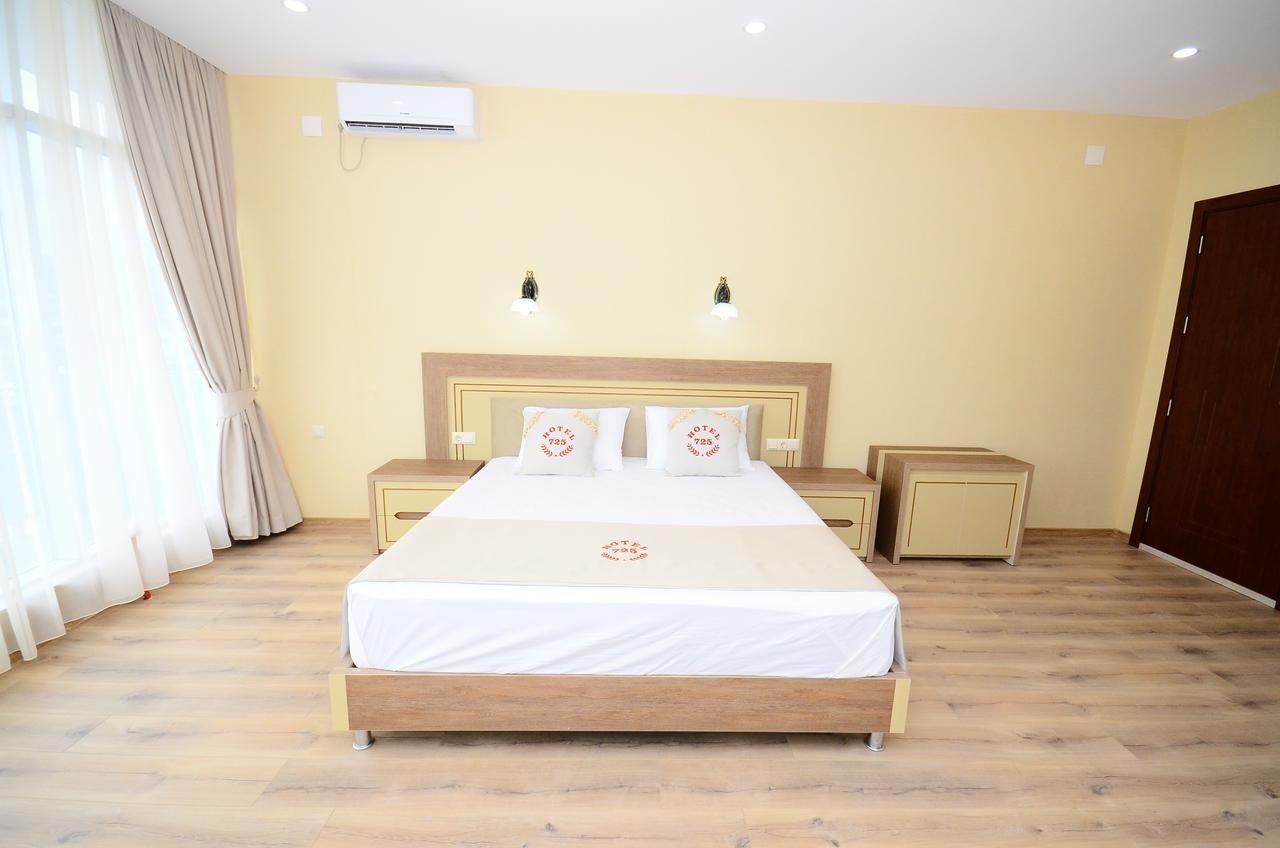 Hotel 725 B Батумі Екстер'єр фото