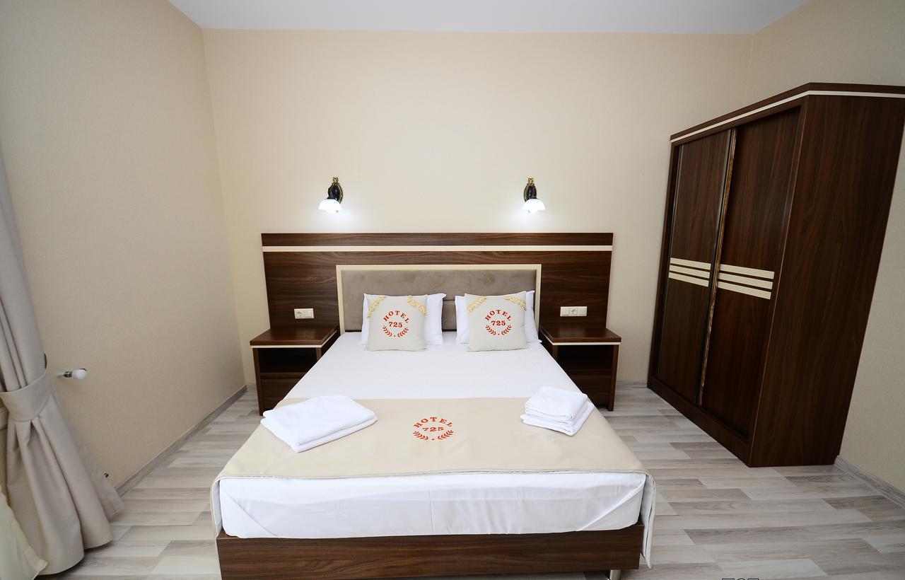 Hotel 725 B Батумі Екстер'єр фото