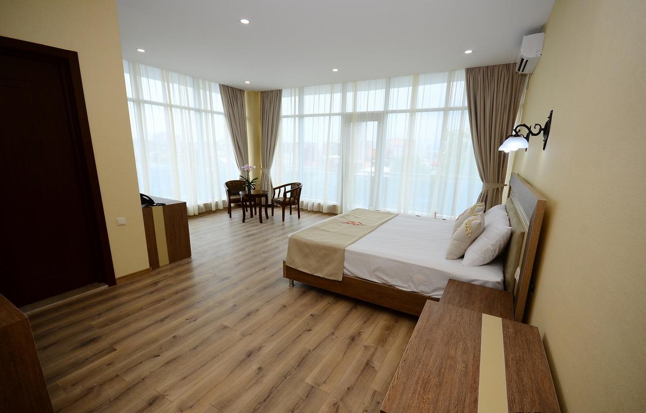 Hotel 725 B Батумі Екстер'єр фото