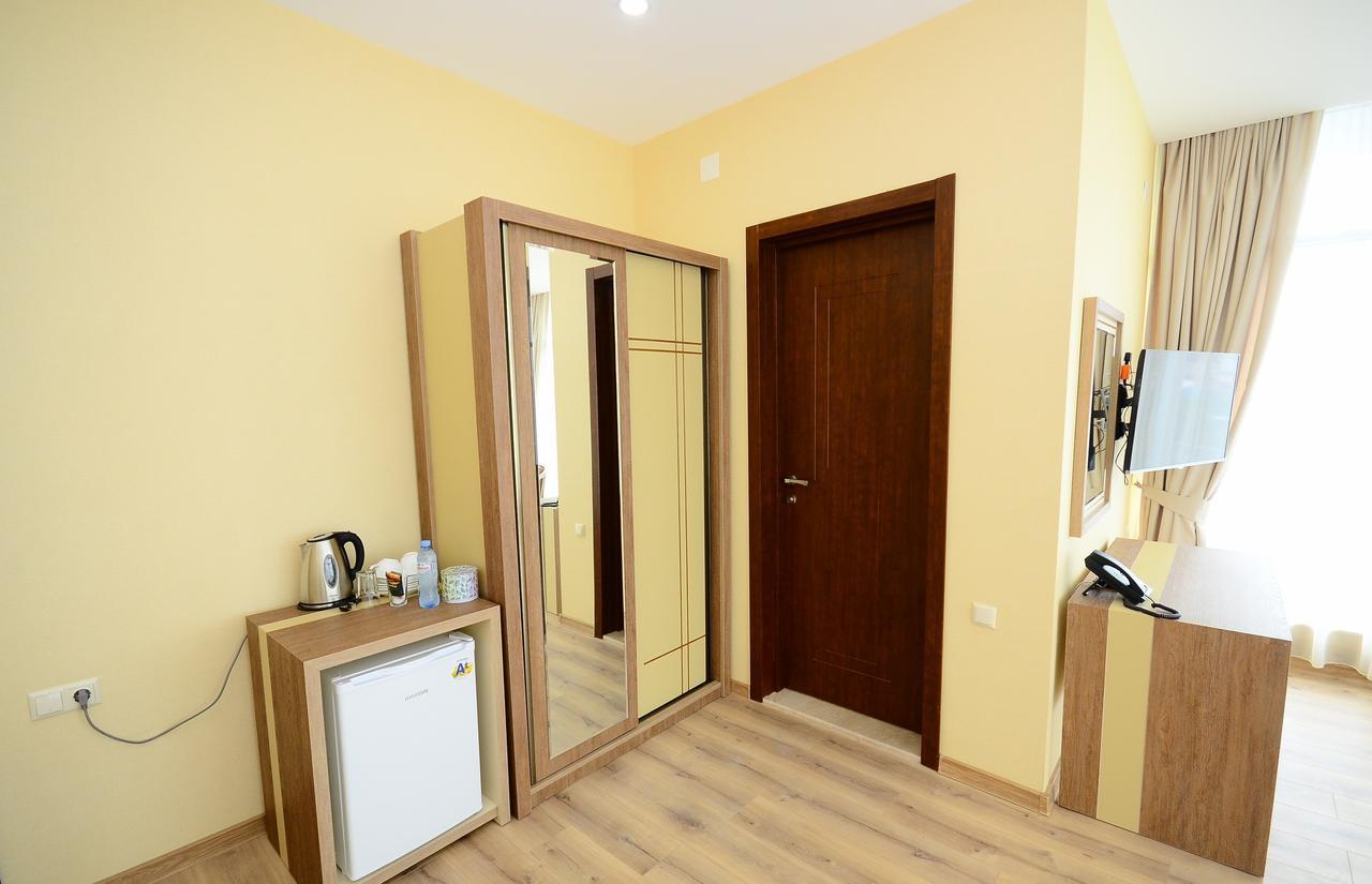 Hotel 725 B Батумі Екстер'єр фото