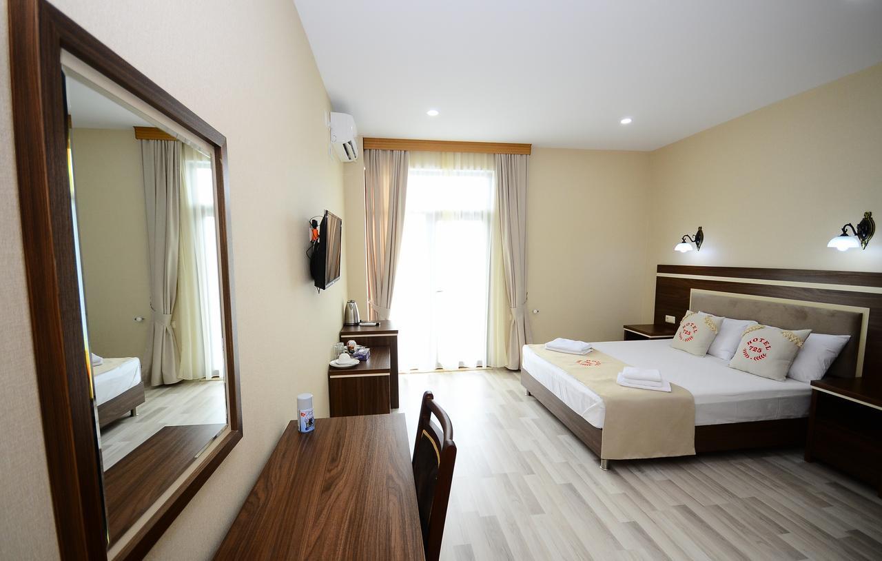 Hotel 725 B Батумі Екстер'єр фото