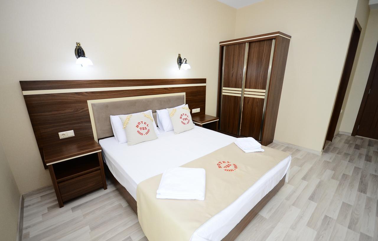 Hotel 725 B Батумі Екстер'єр фото