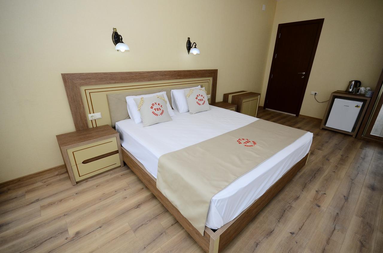 Hotel 725 B Батумі Екстер'єр фото