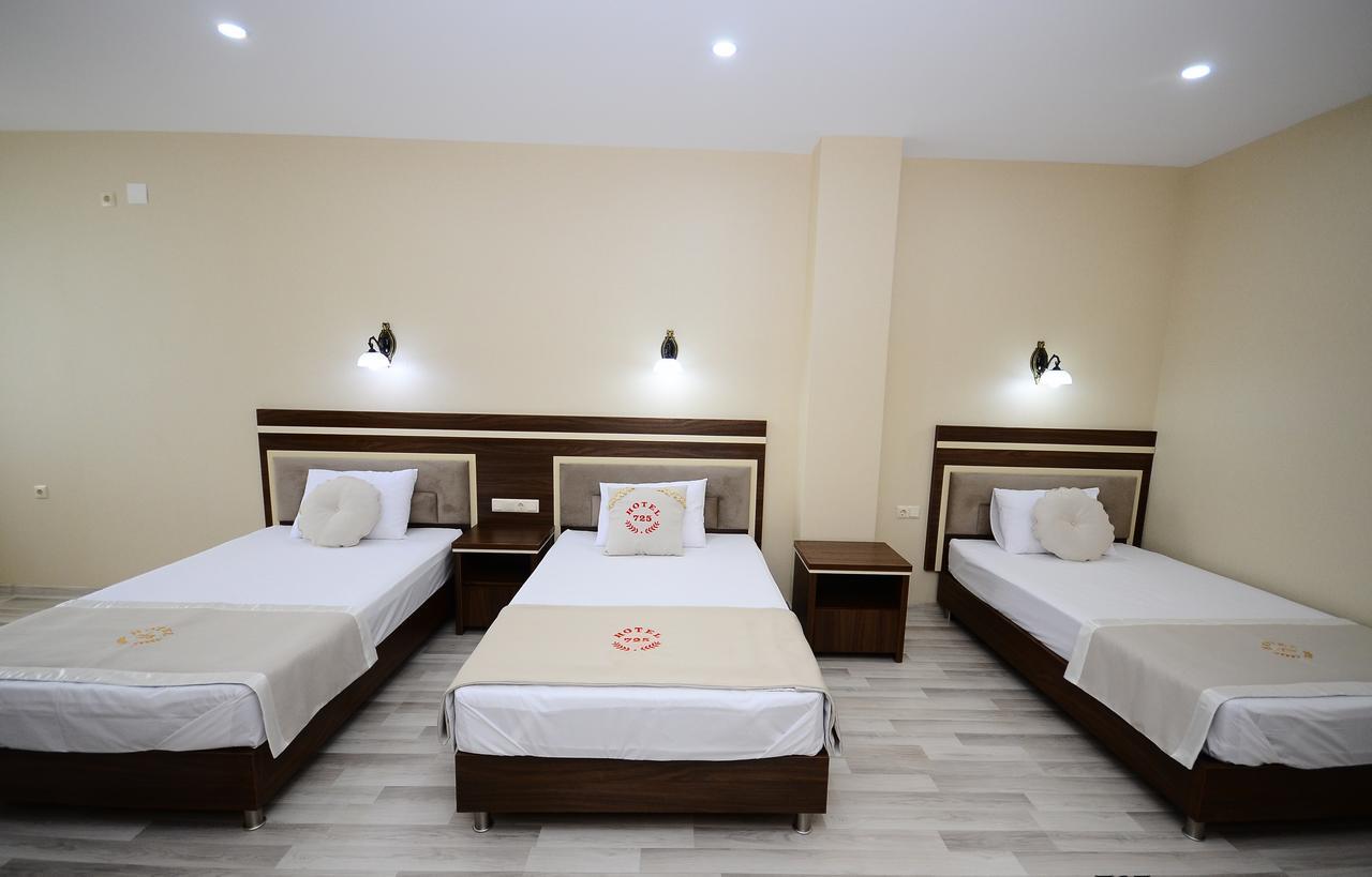Hotel 725 B Батумі Номер фото