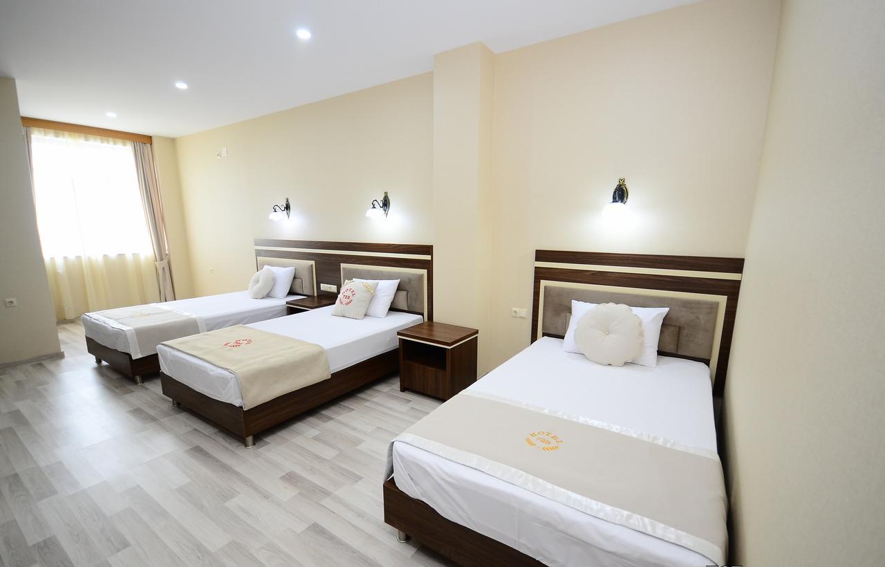 Hotel 725 B Батумі Номер фото