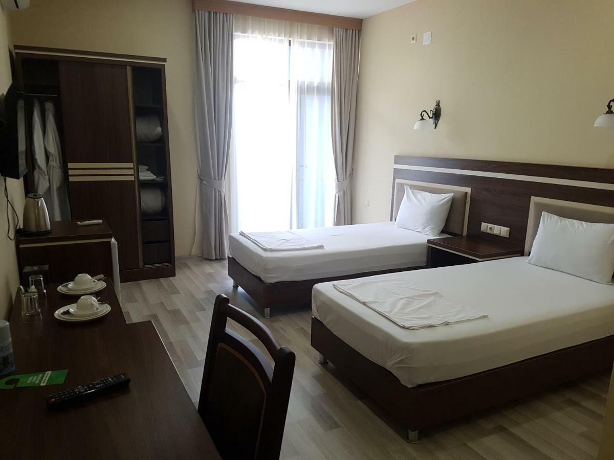 Hotel 725 B Батумі Екстер'єр фото